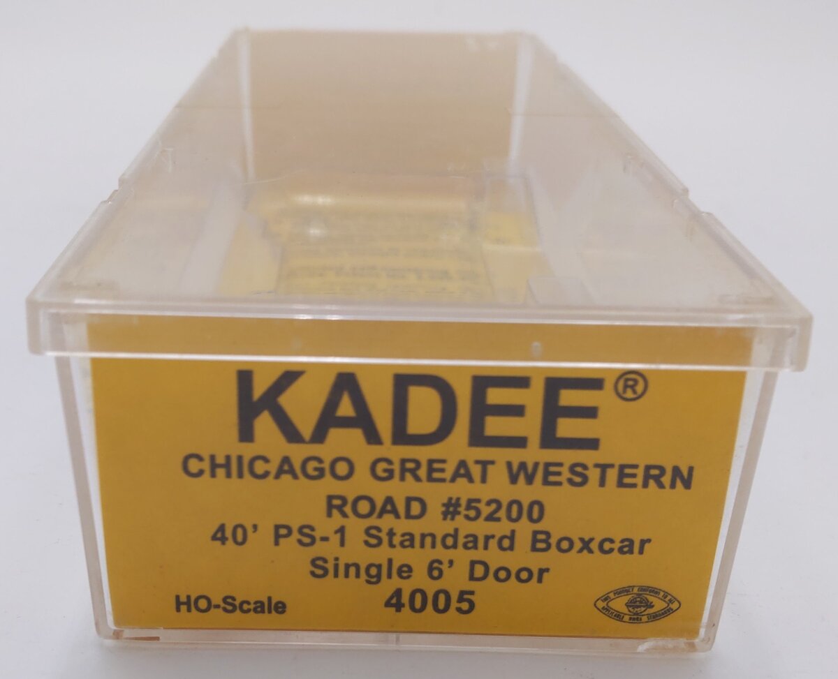 Kadee 4005 HO Scale Chicago Great Western 40' PS-1 Boxcar #5200 EX/Box