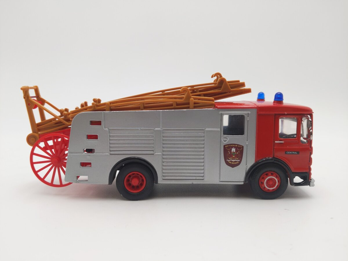 Corgi 97355 1/50 The Notting Hamshire AEC Pump Escape Fire Escape EX/Box