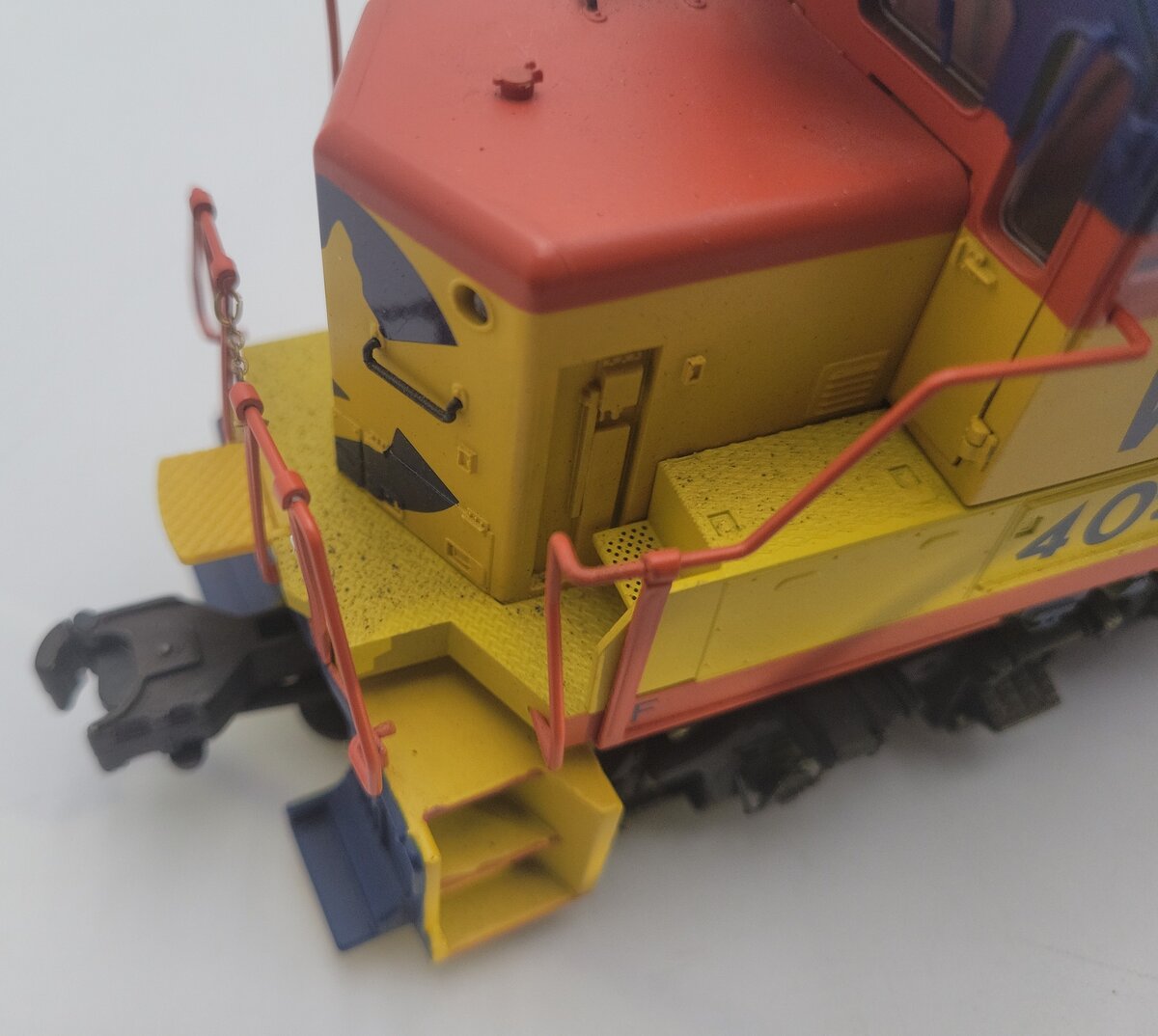K-Line K2496-4043 O Gauge Chessie GP38-2Diesel Locomotive #4043 EX/Box