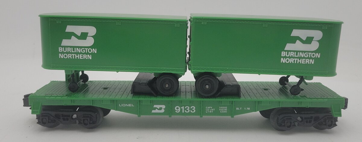 Lionel 6-9133 O Gauge Burlington Northern Flatcar #9133 with Trailers EX/Box