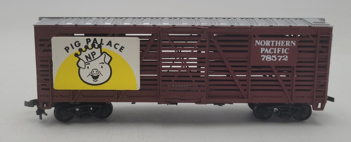 Lionel 5-8572 HO Northern Pacific Pig Palace Stock Car #78572 EX/Box