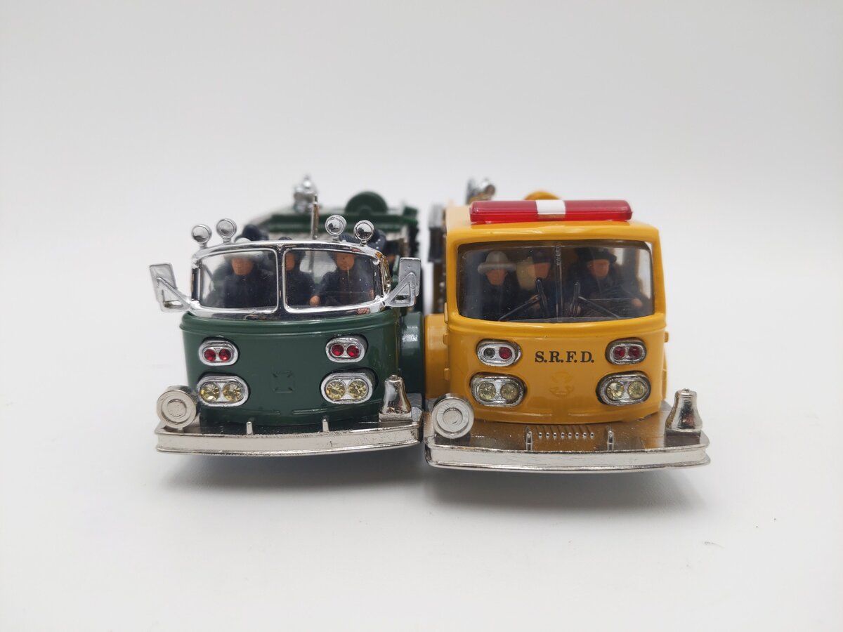 Corgi 97331 1:50 Scottdale & South River American LaFrance Fire Vehicles EX/Box