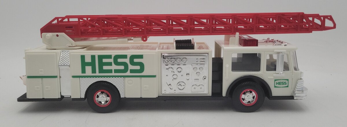 Hess 1989 Toy Fire Truck W/Dual Sound Siren EX/Box