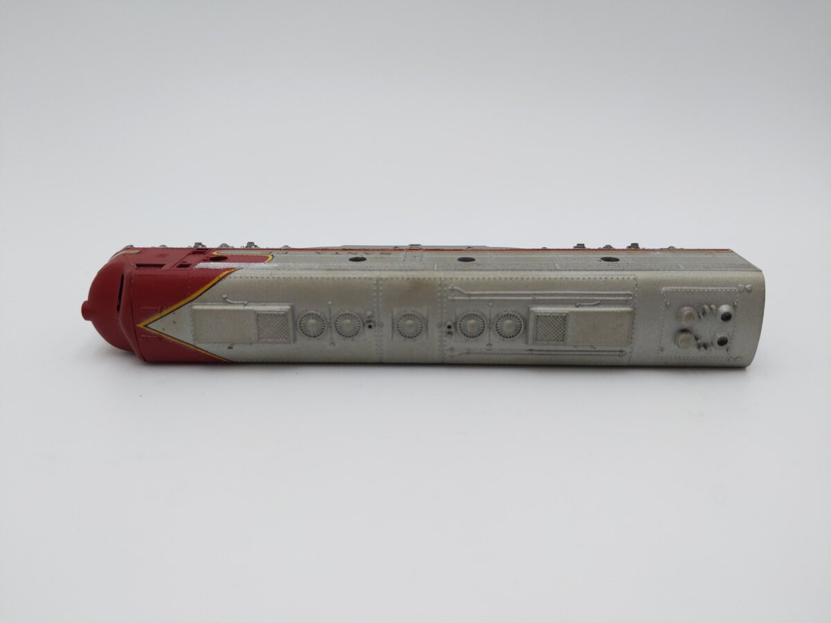 Atlas 2101 N Scale ATSF E8 A Diesel Locomotive EX/Box