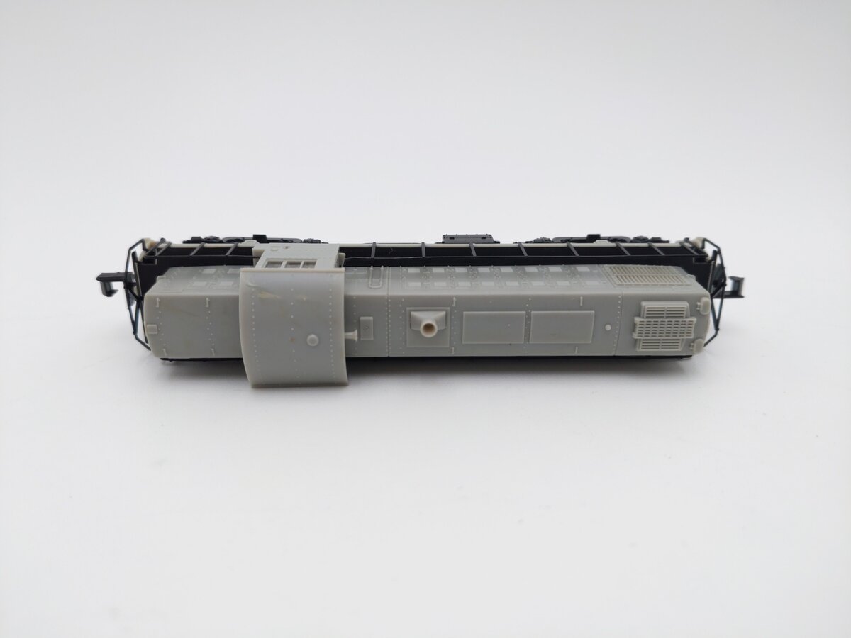 Atlas 44001 RS-1 Undecoreated Roller Bearing Truck EX/Box