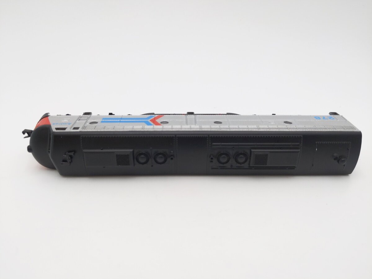 Life Like 7157 N Scale AMTRAK E-8 Powered Diesel Locomotive #278 EX/Box