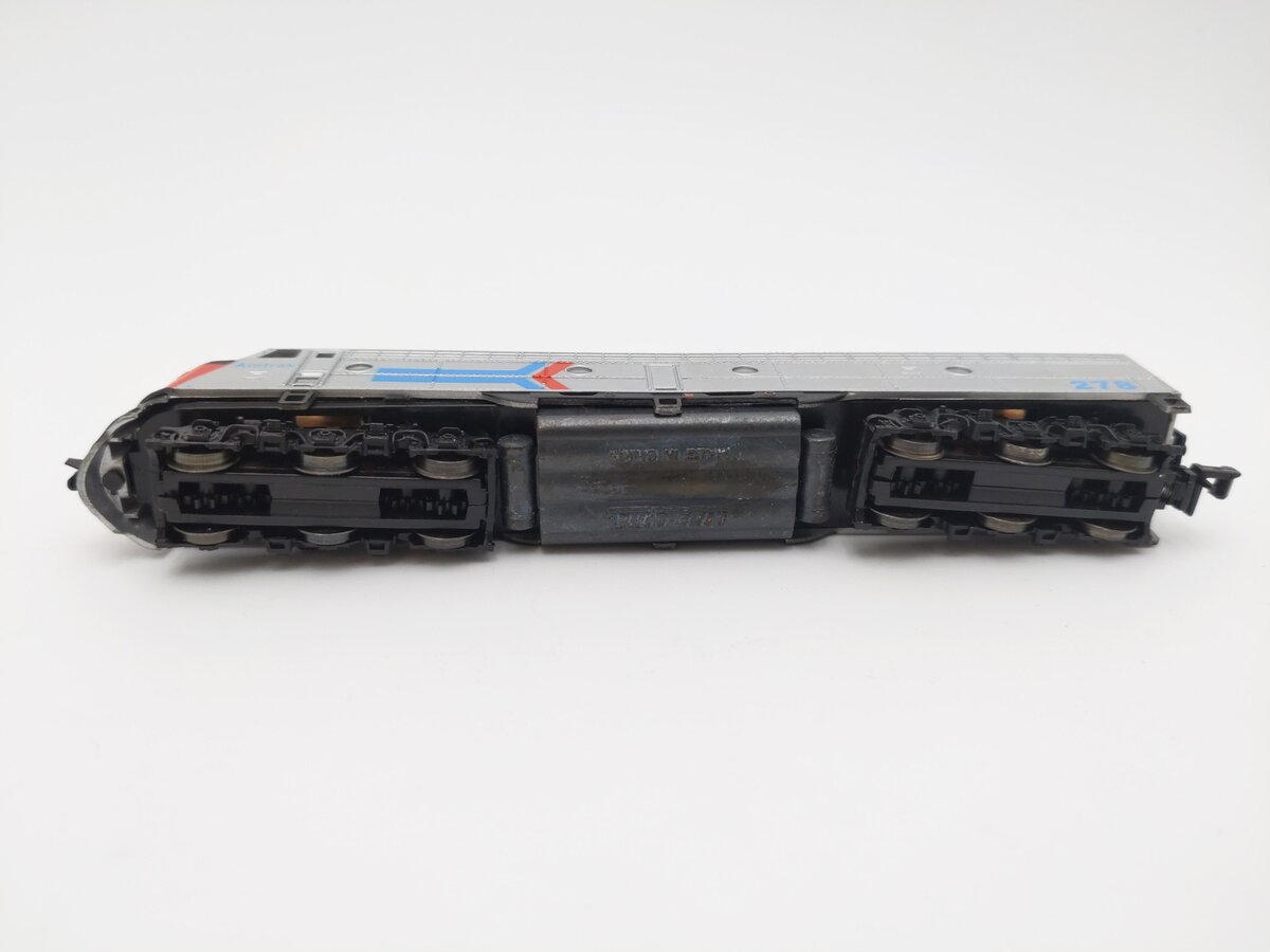 Life Like 7157 N Scale AMTRAK E-8 Powered Diesel Locomotive #278 EX/Box