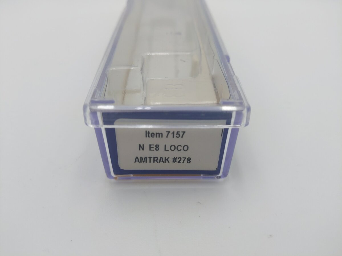Life Like 7157 N Scale AMTRAK E-8 Powered Diesel Locomotive #278 EX/Box