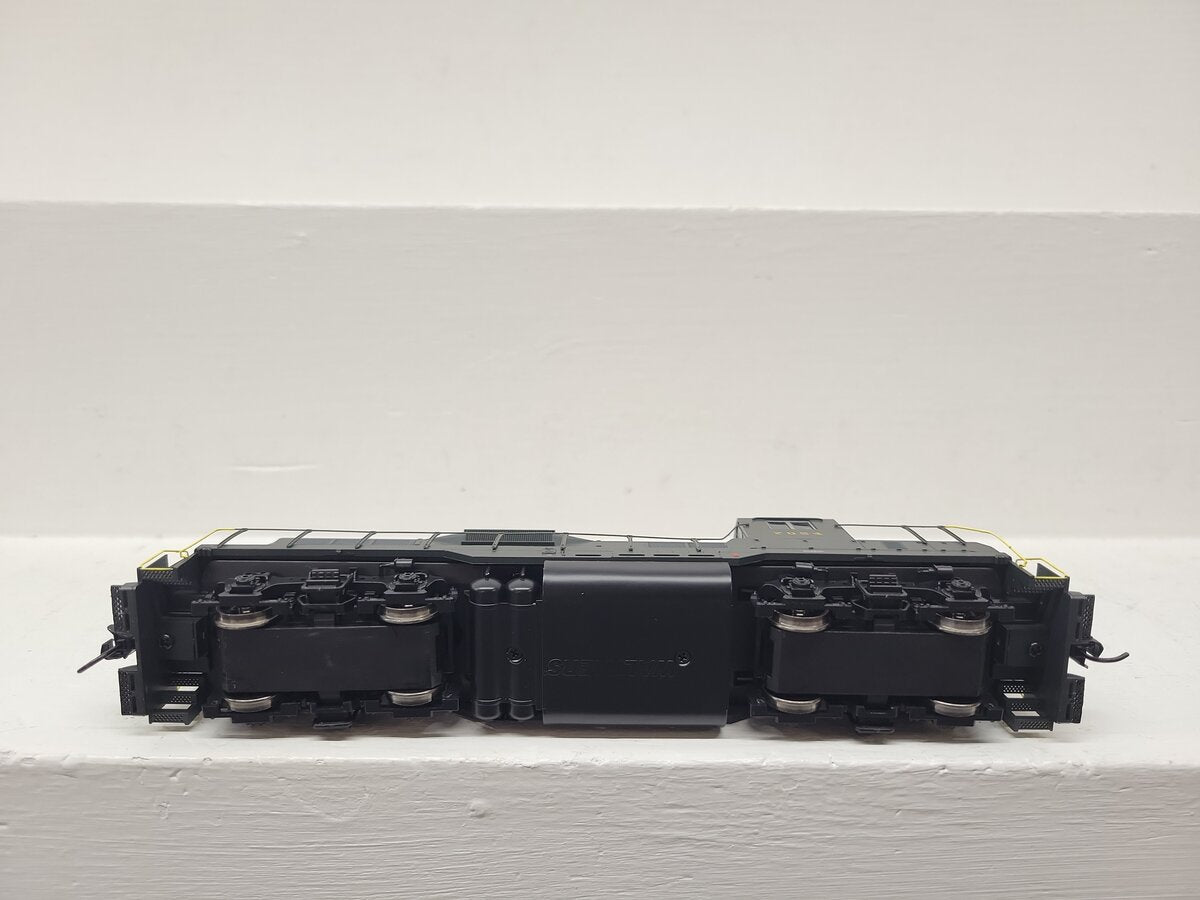 Walthers 910-10487 HO Pennsylvania EMD GP9 PhII Diesel Locomotive #7054 EX/Box