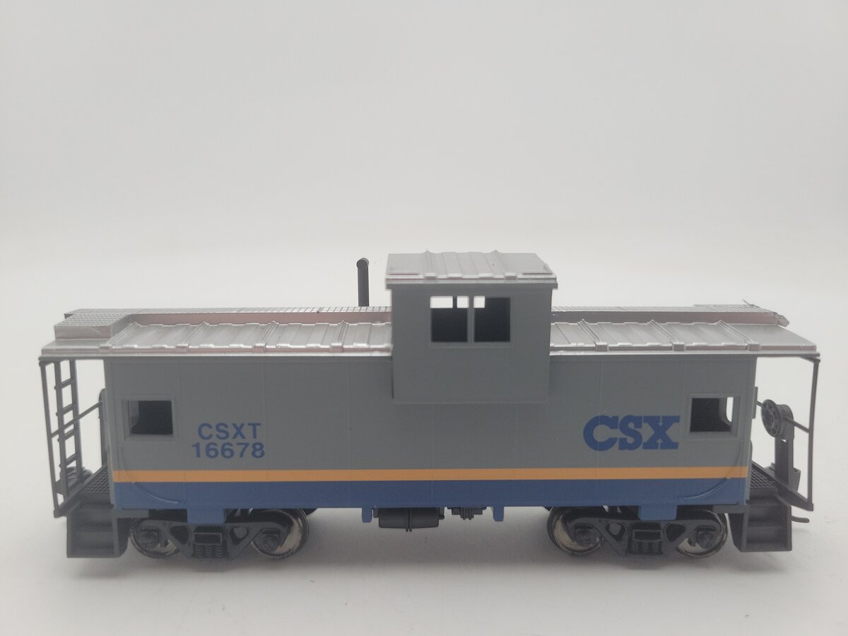 Walthers 931-1505 HO CSX Wide Vision Caboose #16678 - Ready To Run EX