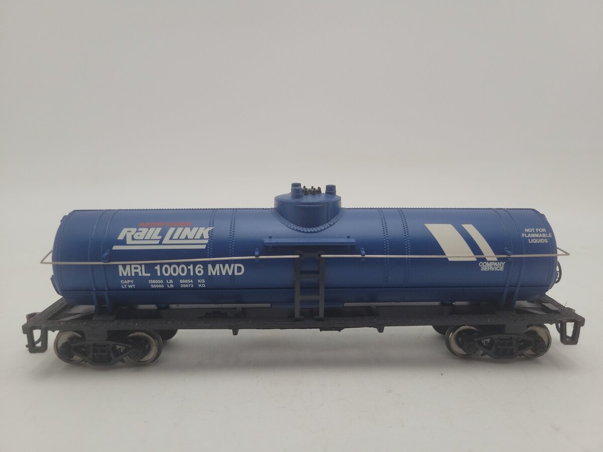 Walthers 931-1446 HO Montana Rail Link Tank Car #100016- Ready To Run EX/Box