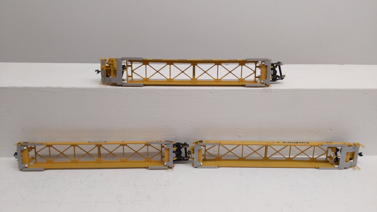 Kato 30-9051 HO Scale TTX Maxi-IV Double Stack 3 Unit Well Car Set #724792 EX/Box