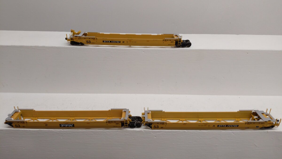 Kato 30-9051 HO Scale TTX Maxi-IV Double Stack 3 Unit Well Car Set #724792 EX/Box