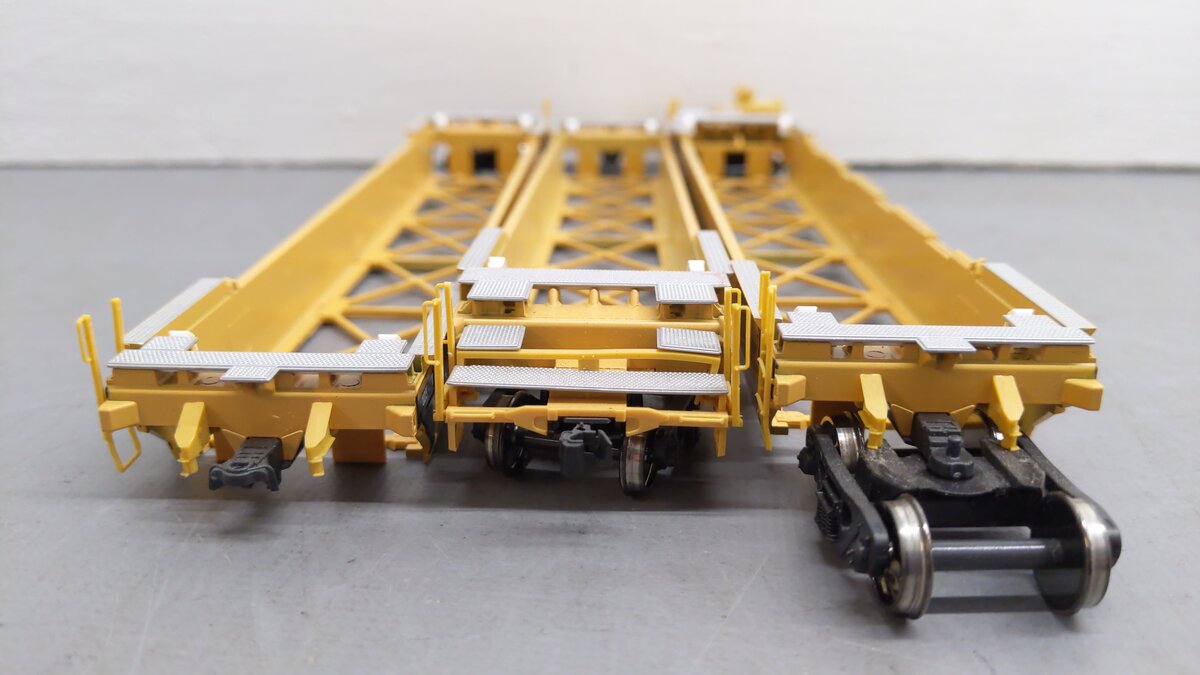 Kato 30-9051 HO Scale TTX Maxi-IV Double Stack 3 Unit Well Car Set #724792 EX/Box