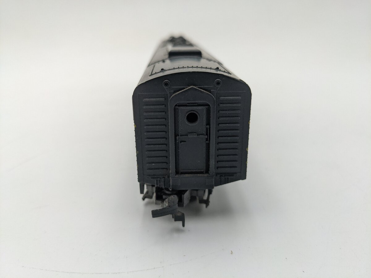 Rivarossi 6175 HO Scale Reading EMD E8 Diesel Powered #263B EX