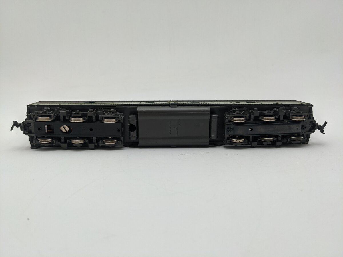 Rivarossi 6175 HO Scale Reading EMD E8 Diesel Powered #263B EX