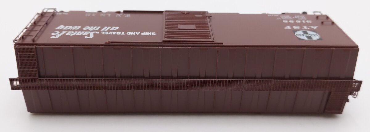 Kadee 4018 HO Scale Atchison, Topeka & Santa Fe 40' PS-1 Boxcar #31698 LN/Box