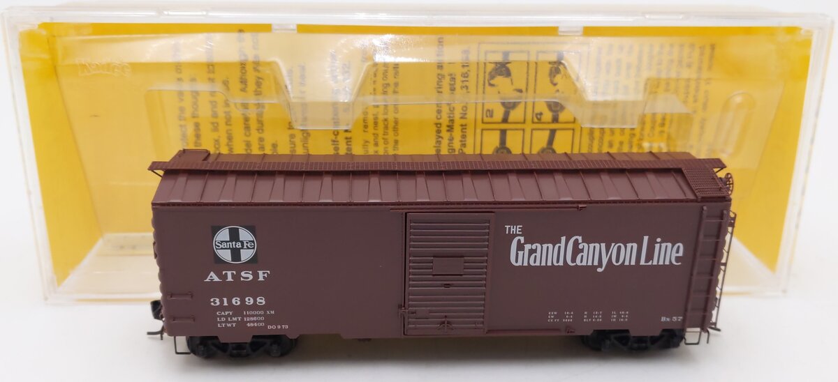 Kadee 4018 HO Scale Atchison, Topeka & Santa Fe 40' PS-1 Boxcar #31698 LN/Box