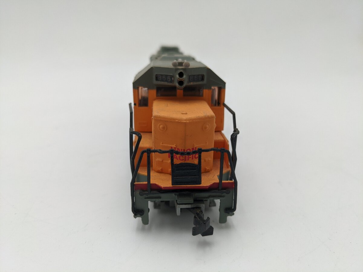 Bachmann 63501 HO Scale Union Pacific GP-40 Diesel Locomotive EX