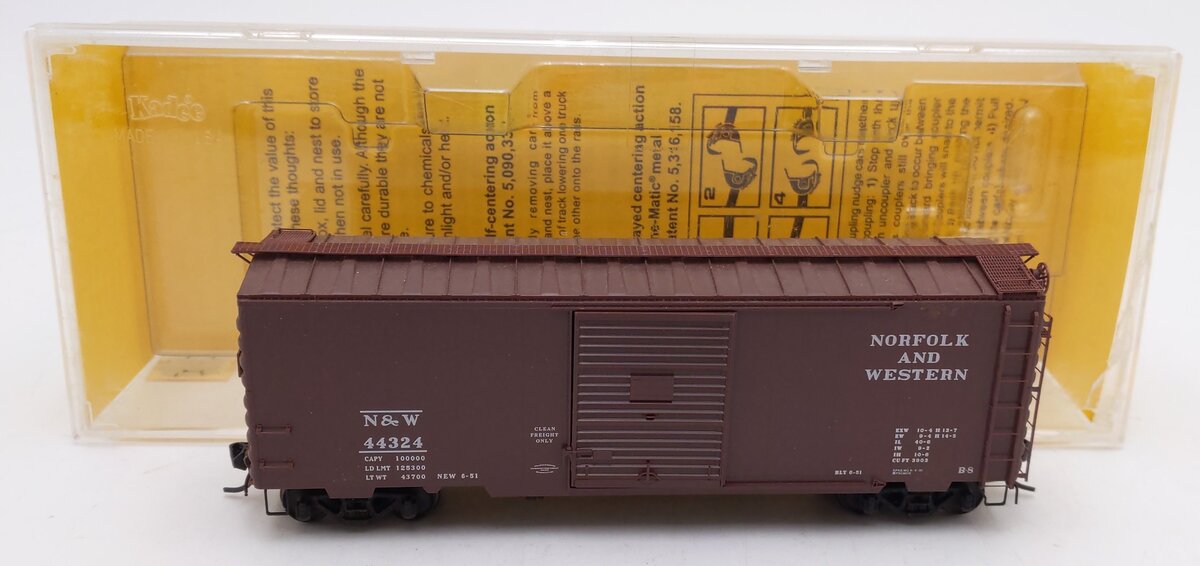 Kadee 5001 HO Scale Norfolk & Western 40' PS-1 Boxcar #44324 LN/Box