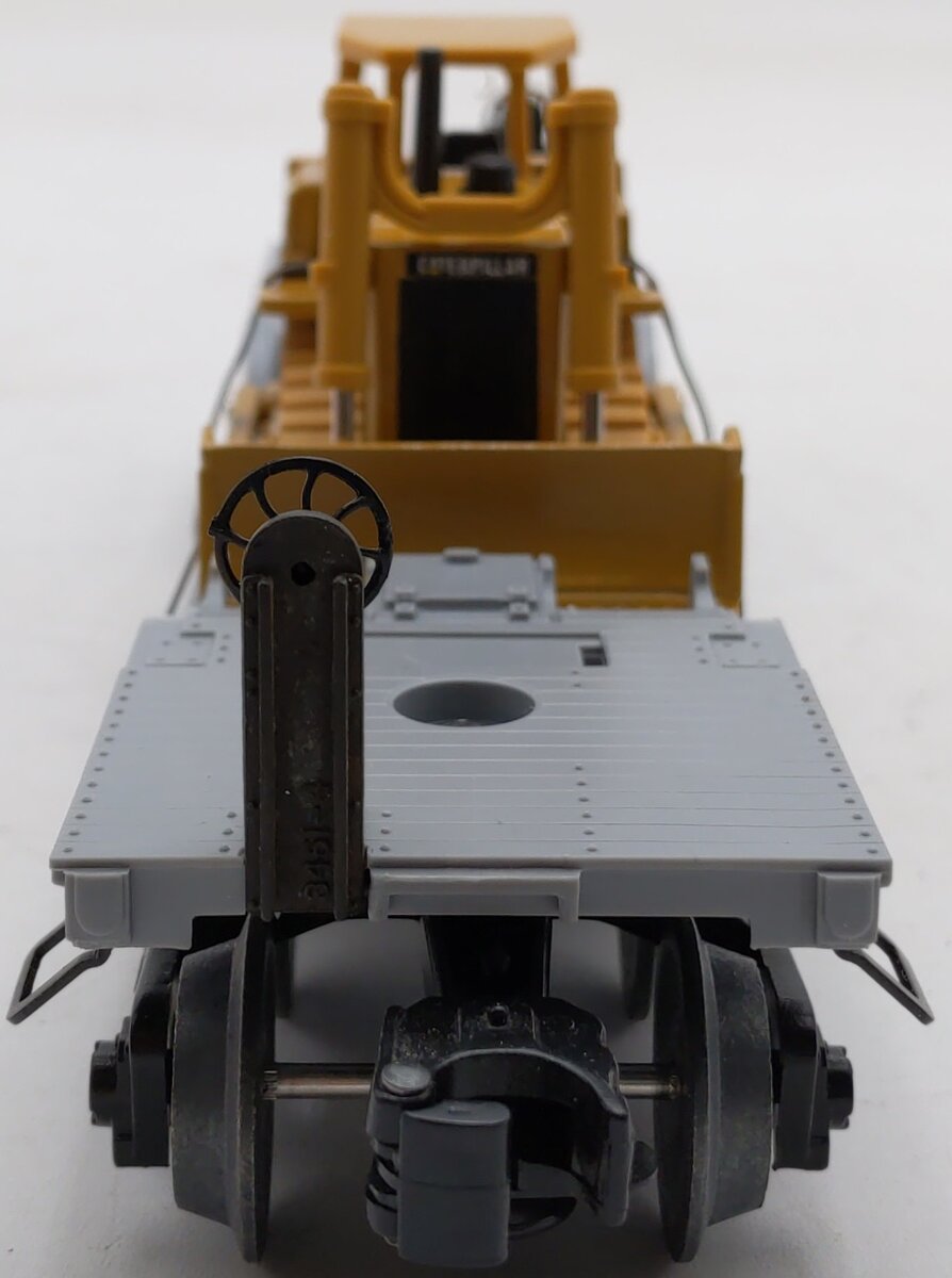 Lionel 6-16935 O Gauge Union Pacific Flatcar with Ertl Bulldozer EX/Box