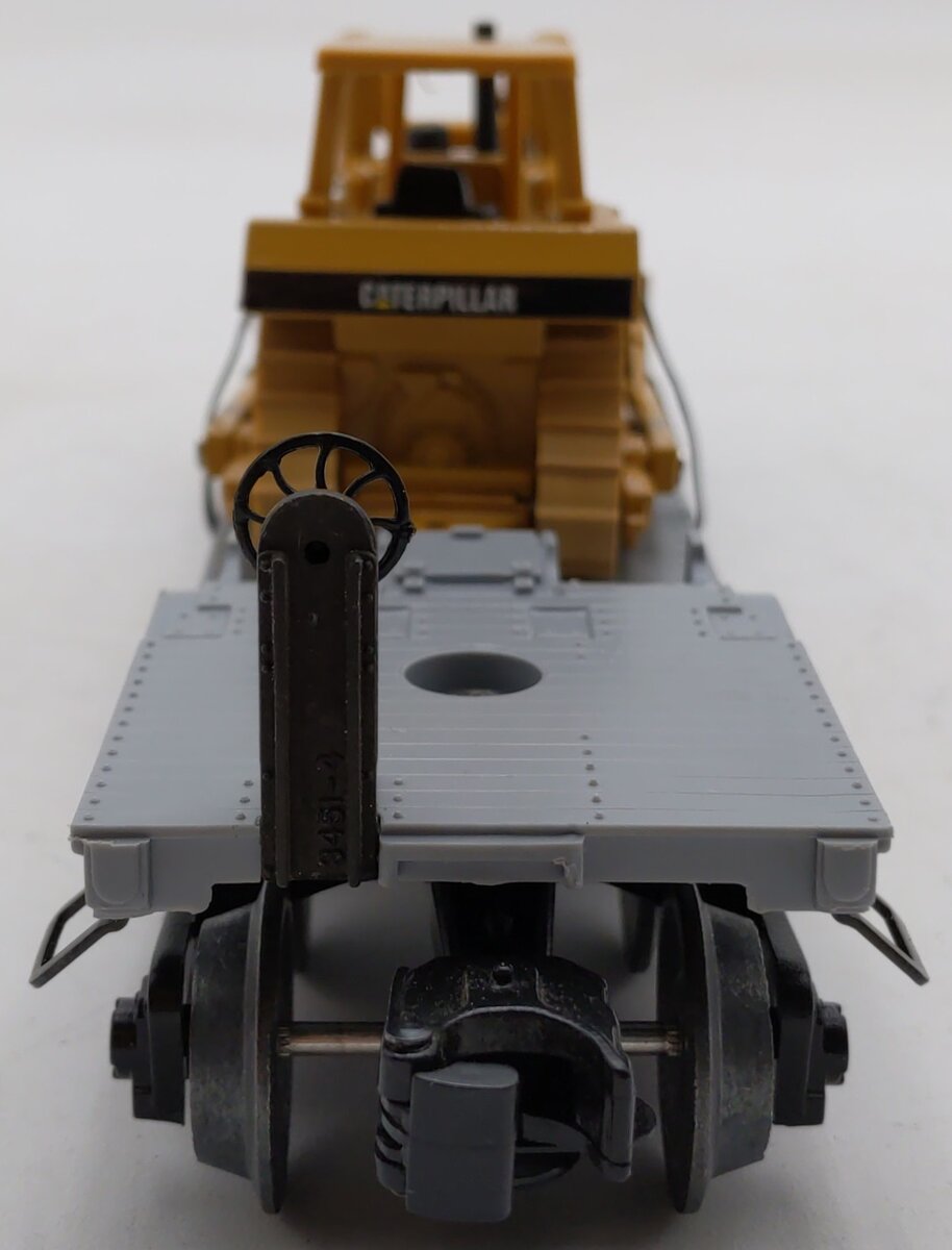 Lionel 6-16935 O Gauge Union Pacific Flatcar with Ertl Bulldozer EX/Box