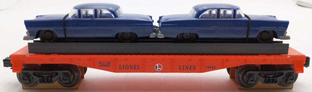 Lionel 6-16933 O Gauge Lionel Lines Flatcar with 2 Automobiles EX/Box