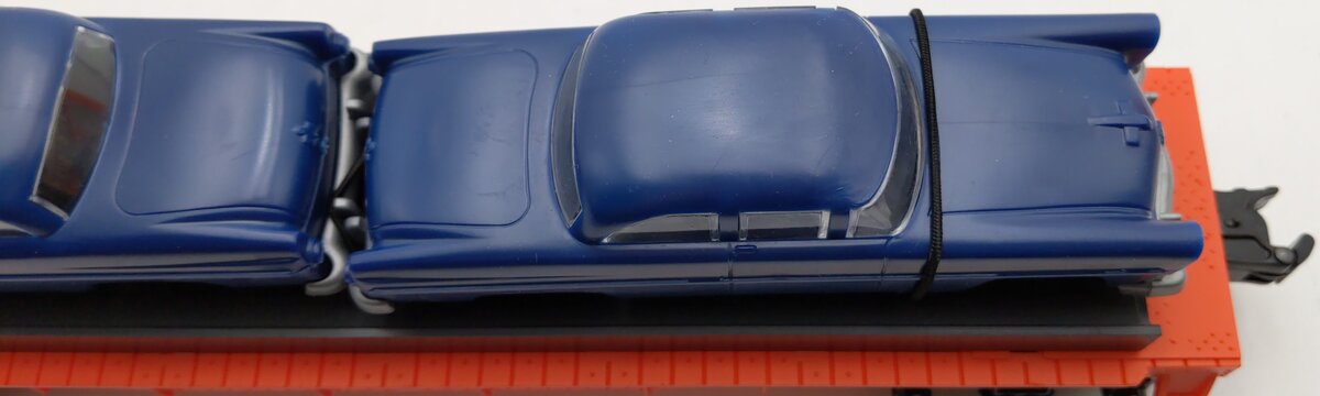 Lionel 6-16933 O Gauge Lionel Lines Flatcar with 2 Automobiles EX/Box