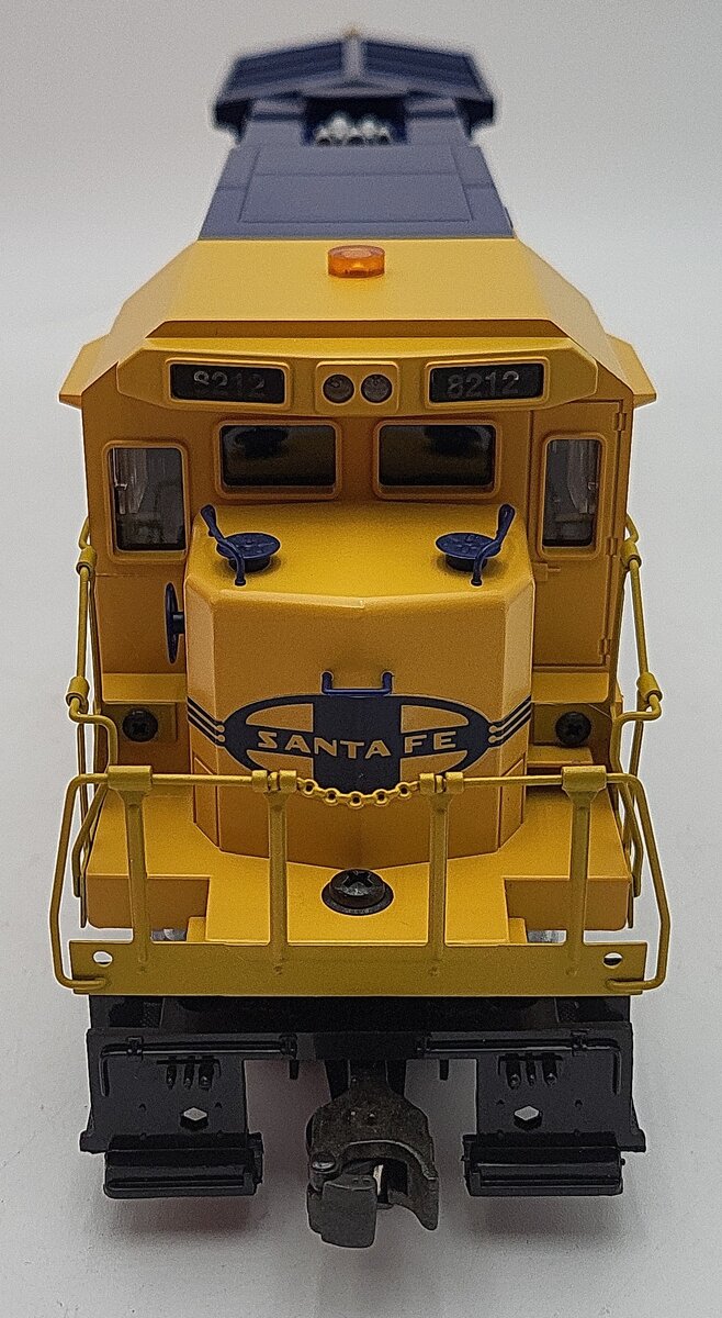 Lionel 6-18212 O Santa Fe Dash 8 40-B Non-Powered Diesel Locomotive #8212 LN/Box
