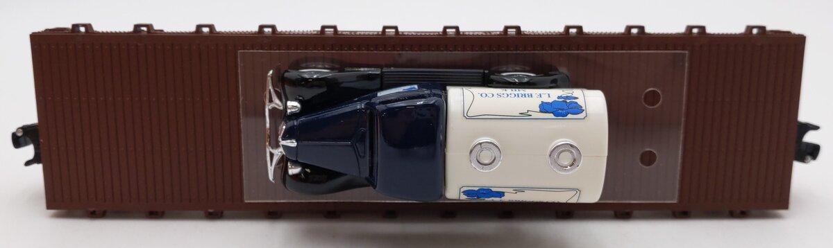 Lionel 6-17529 O Gauge AT&SF Flatcar w/Ford Milk Truck #90010 LN/Box