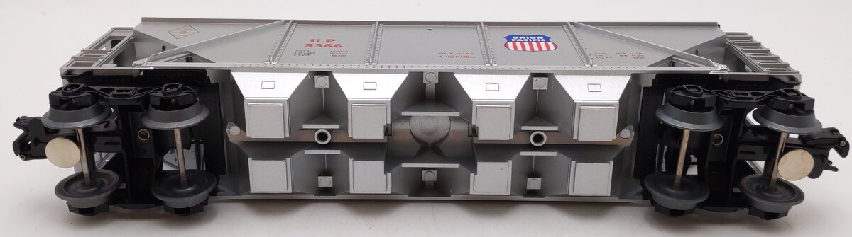 Lionel 6-9366 O Gauge Union Pacific Covered 4-Bay Hopper #9366 LN/Box
