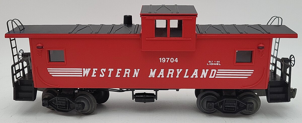 Lionel 6-19704 O Gauge Western Maryland Extended Vision Caboose w/Smoke EX/Box