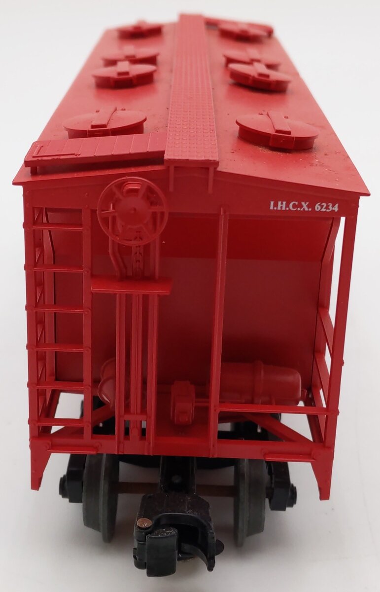 Weaver 6234 O Gauge International Harvester PS-2 Covered Hopper Car (3-Rail) VG/Box