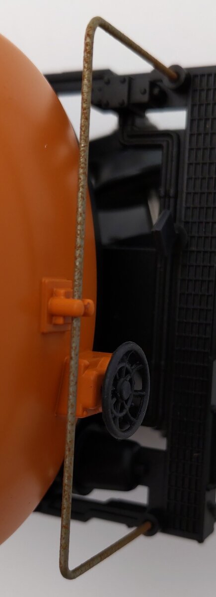 MTH 20-92011 O Gauge Airco Single Dome Tank Car #3008 VG/Box