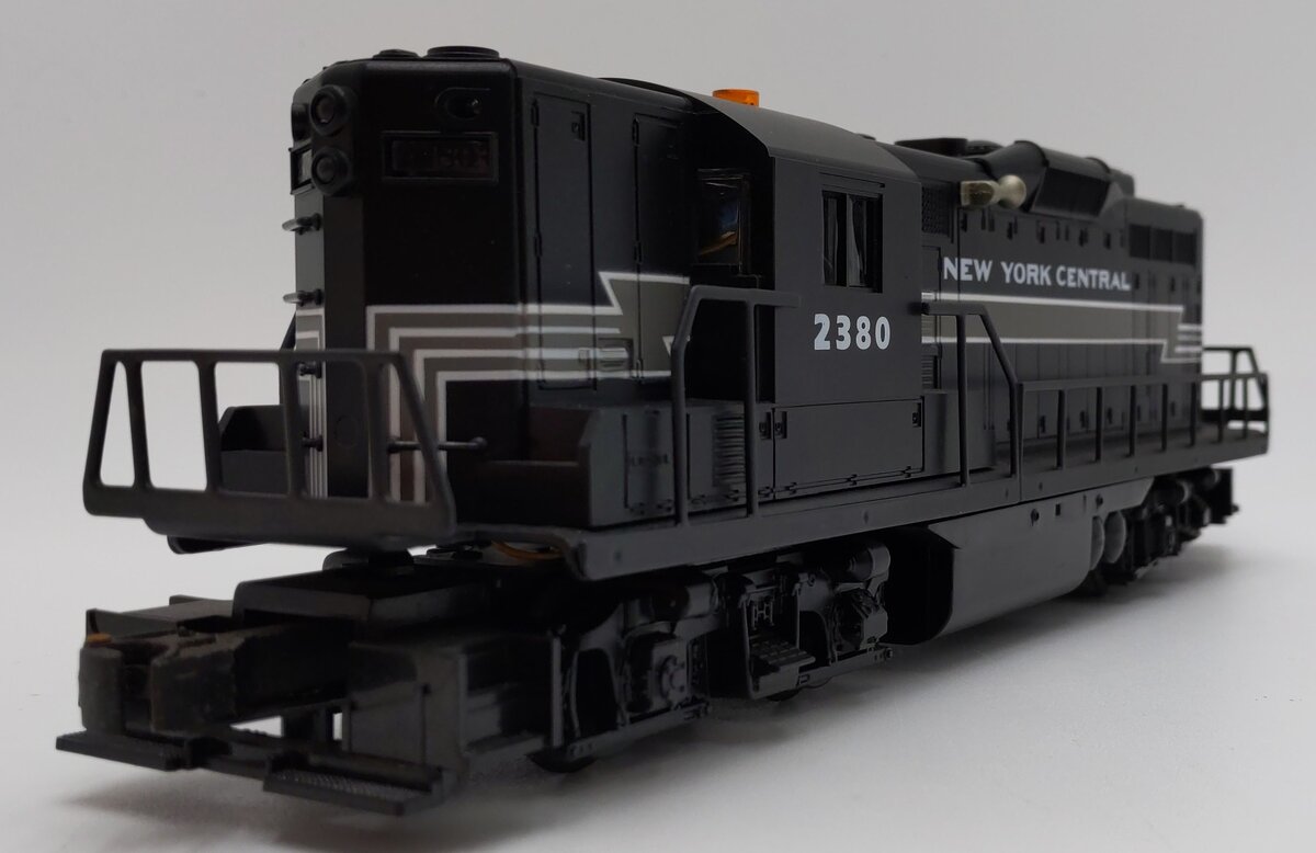 Lionel 6-18563 O Gauge New York Central GP-9 Diesel Locomotive #2380 EX/Box