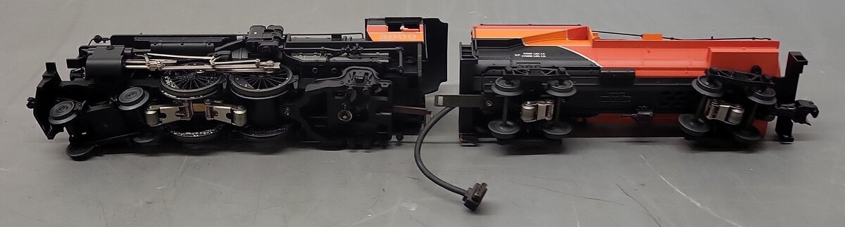 Lionel 6-28070 O SP Daylight 4-4-2 Atlantic Steam Locomotive & Tender #3000 EX/Box