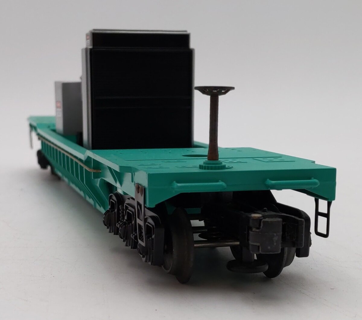 Lionel 6-36094 O Gauge Pennsylvania Central Well Car w/ Condensor Load LN/Box