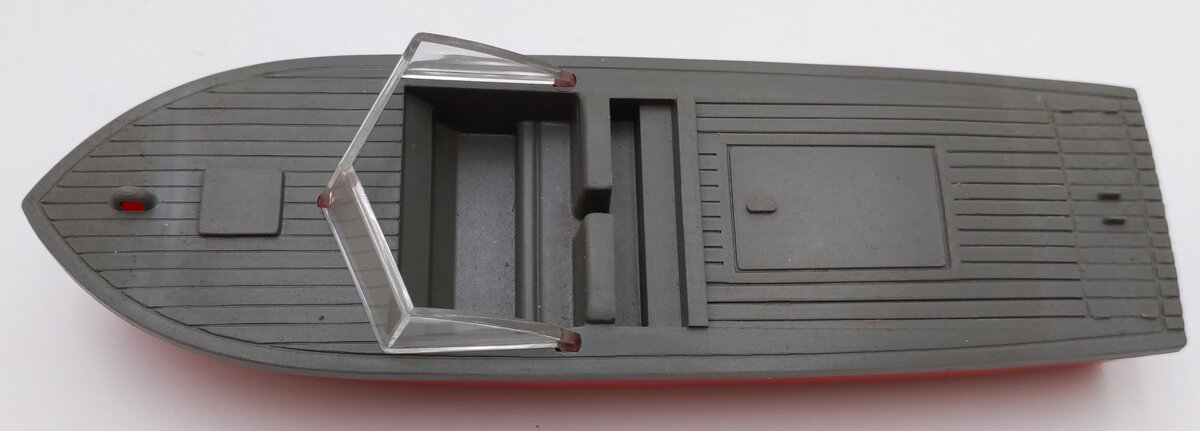 Lionel 6-16939 O Gauge United States Navy Flatcar w/ Boat #04040 EX/Box