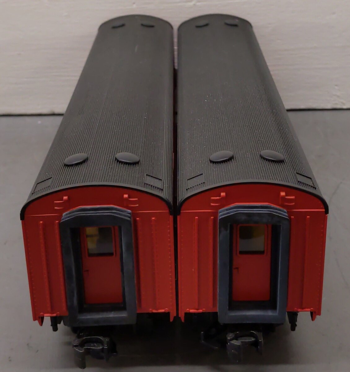 MTH 30-6063 O Southern Pacific O-27 Streamlined Combo/Diner Set (Set of 2) EX/Box