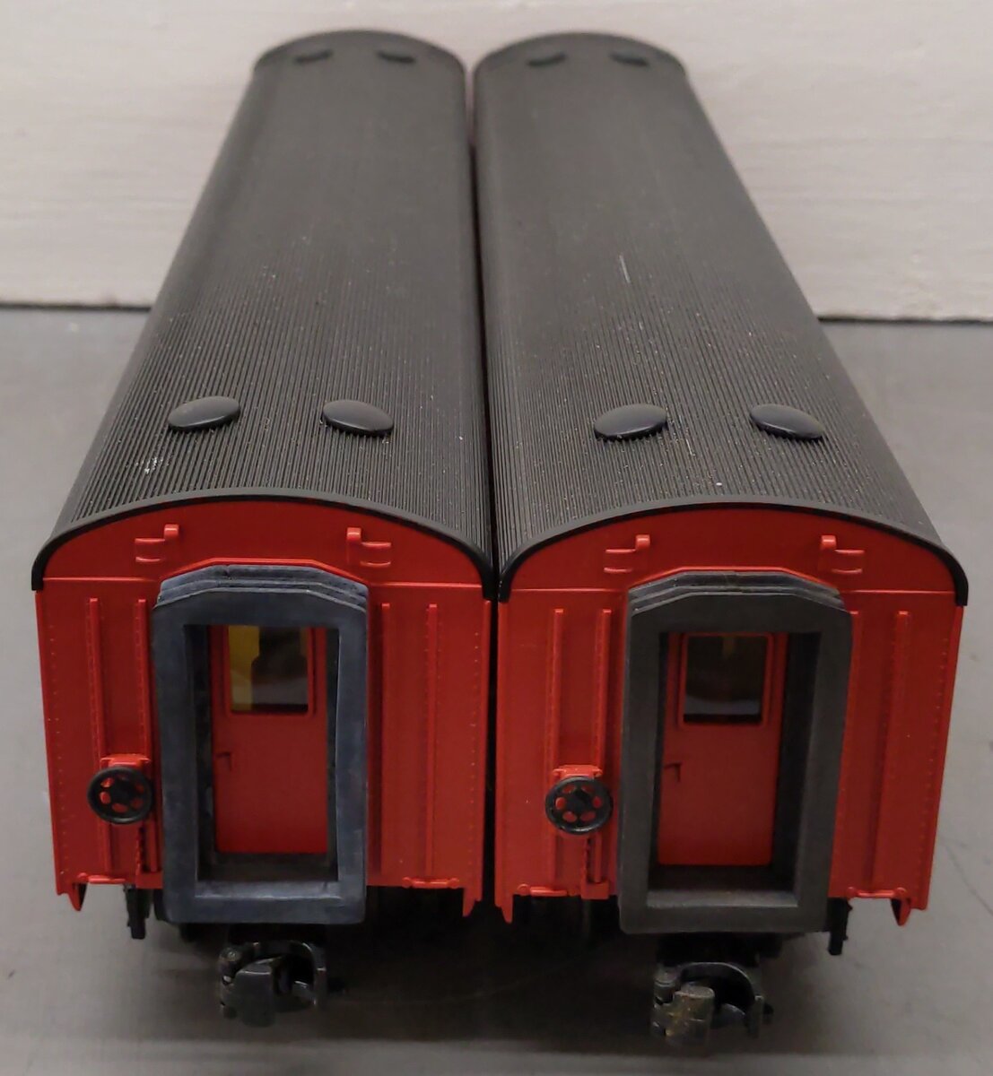 MTH 30-6063 O Southern Pacific O-27 Streamlined Combo/Diner Set (Set of 2) EX/Box