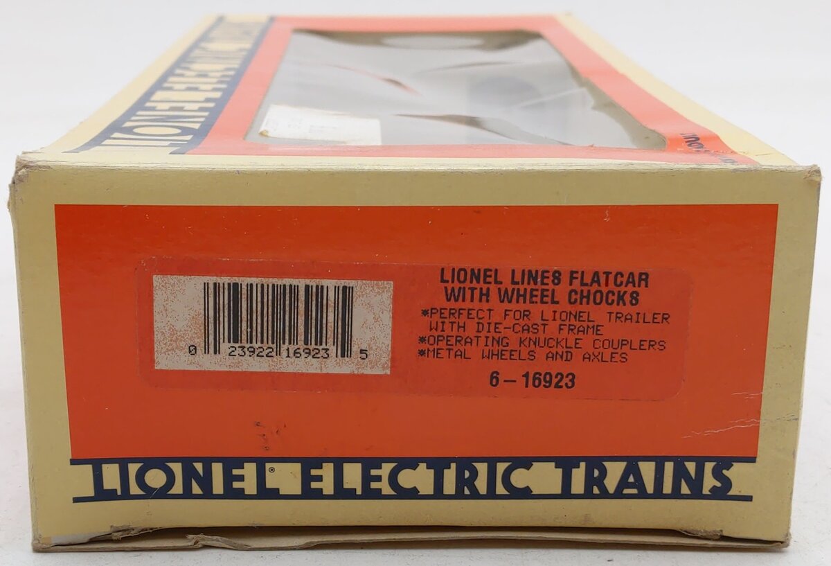 Lionel 6-16923 O Gauge Lionel Lines Flatcar with Gray Chocks EX/Box