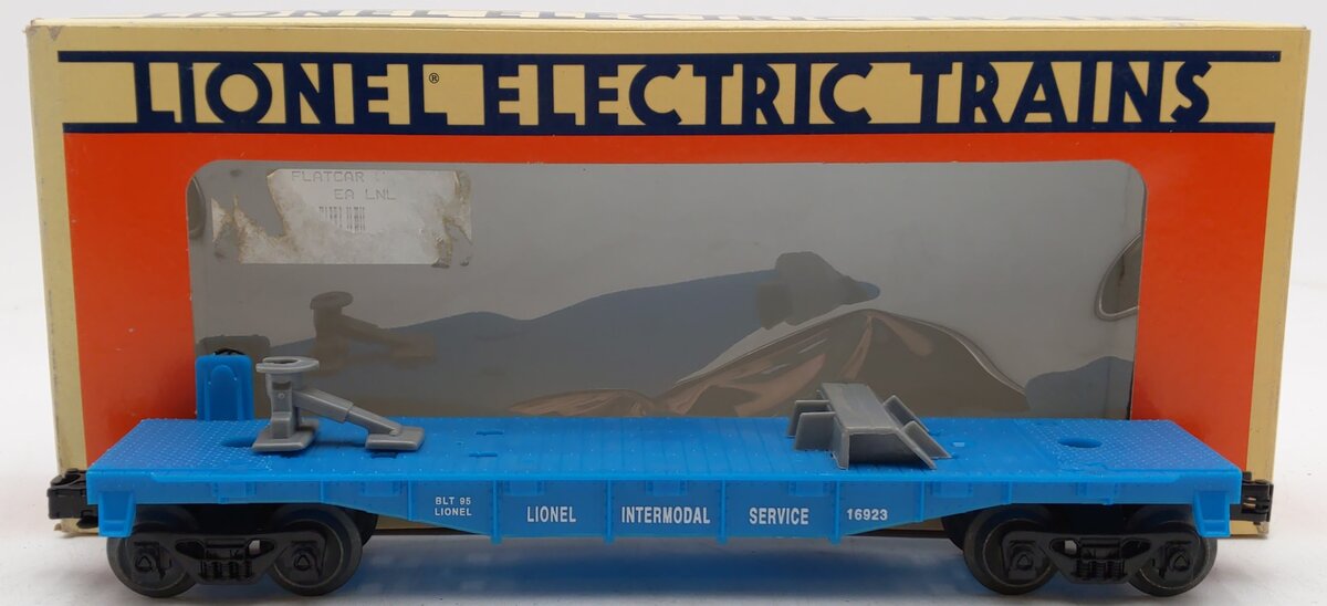 Lionel 6-16923 O Gauge Lionel Lines Flatcar with Gray Chocks EX/Box