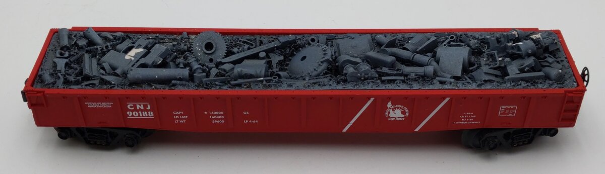 MTH 30-7223 Jersey Central Gondola w/Junk Load EX/Box