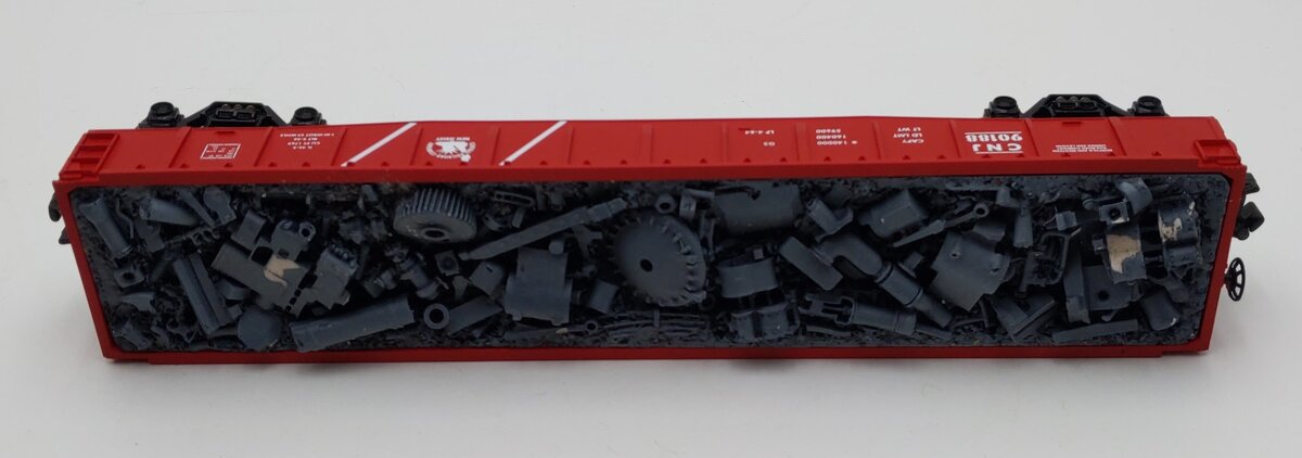 MTH 30-7223 Jersey Central Gondola w/Junk Load EX/Box