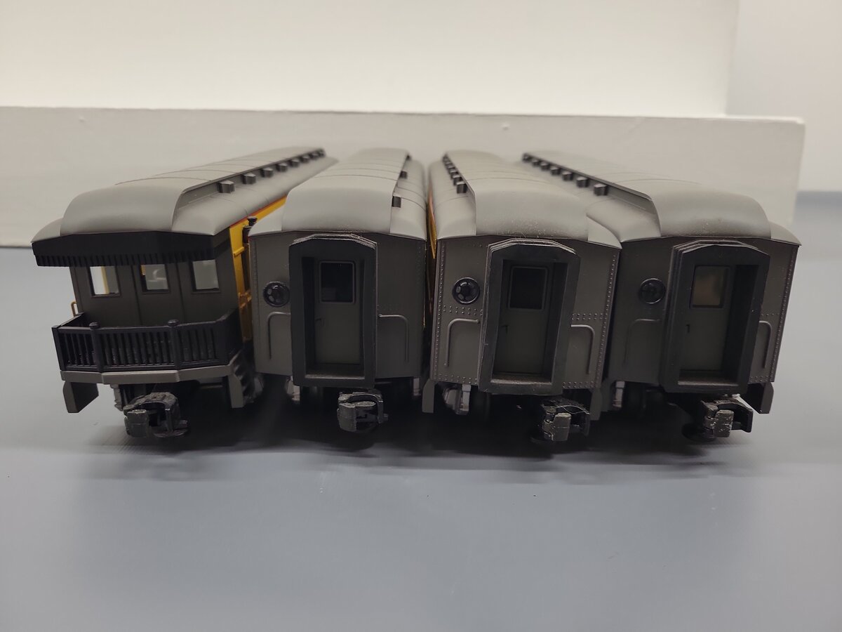 MTH 30-6252 O Union Pacific RailKing O-27 Madison Passenger Car Set (Set of 4) EX/Box