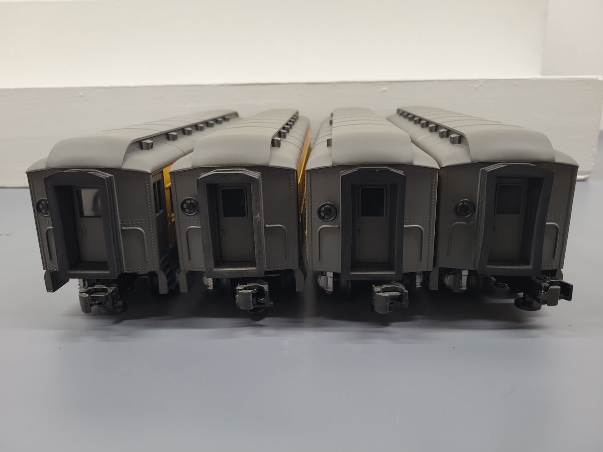 MTH 30-6252 O Union Pacific RailKing O-27 Madison Passenger Car Set (Set of 4) EX/Box