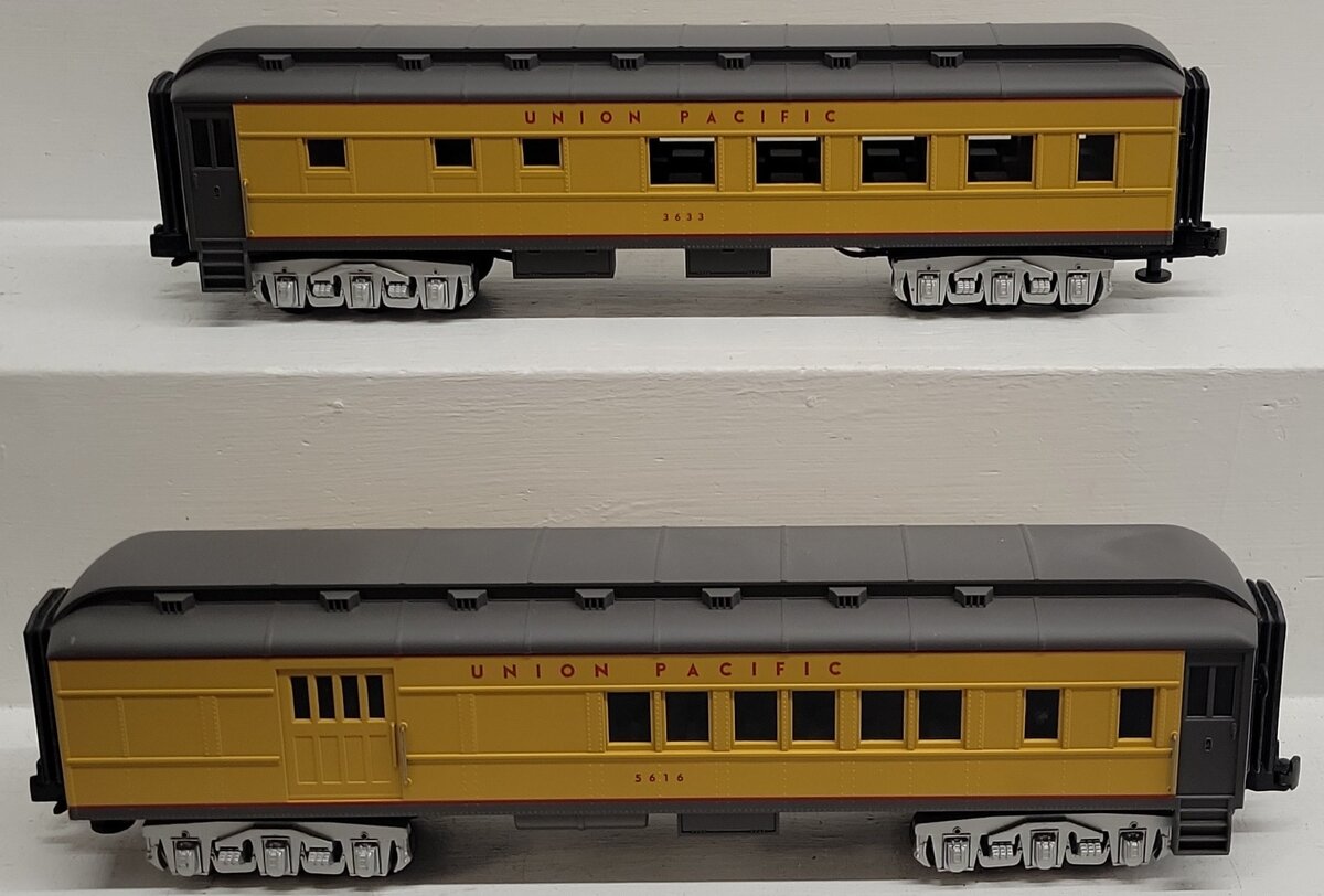 MTH 30-6253 O Union Pacific Madison Combo/Diner Set 3633/5616 (Set of 2) EX/Box