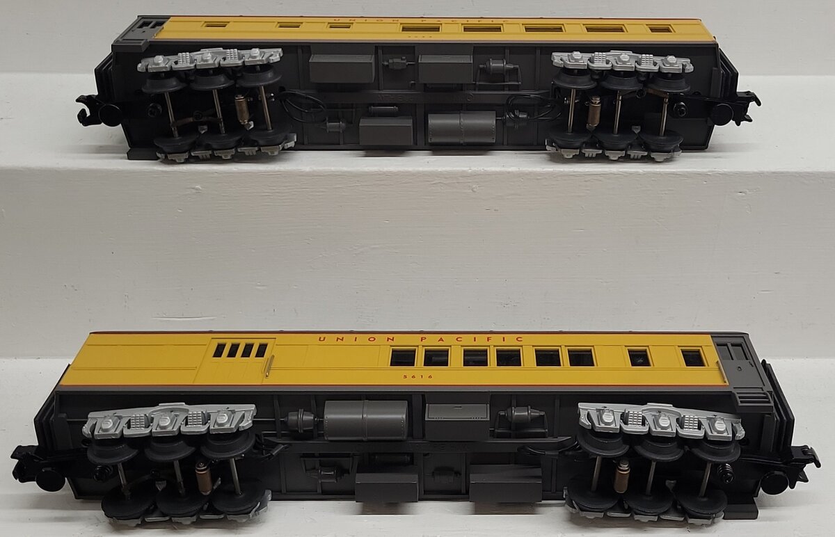 MTH 30-6253 O Union Pacific Madison Combo/Diner Set 3633/5616 (Set of 2) EX/Box