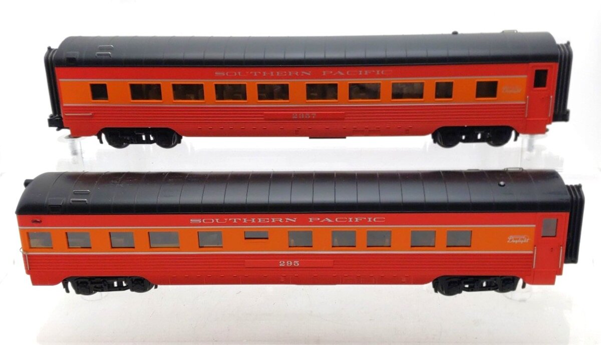 MTH 30-6725 O SP 60' Streamlined ABS Sleeper/Diner Passenger Car Set (Set of 2) EX