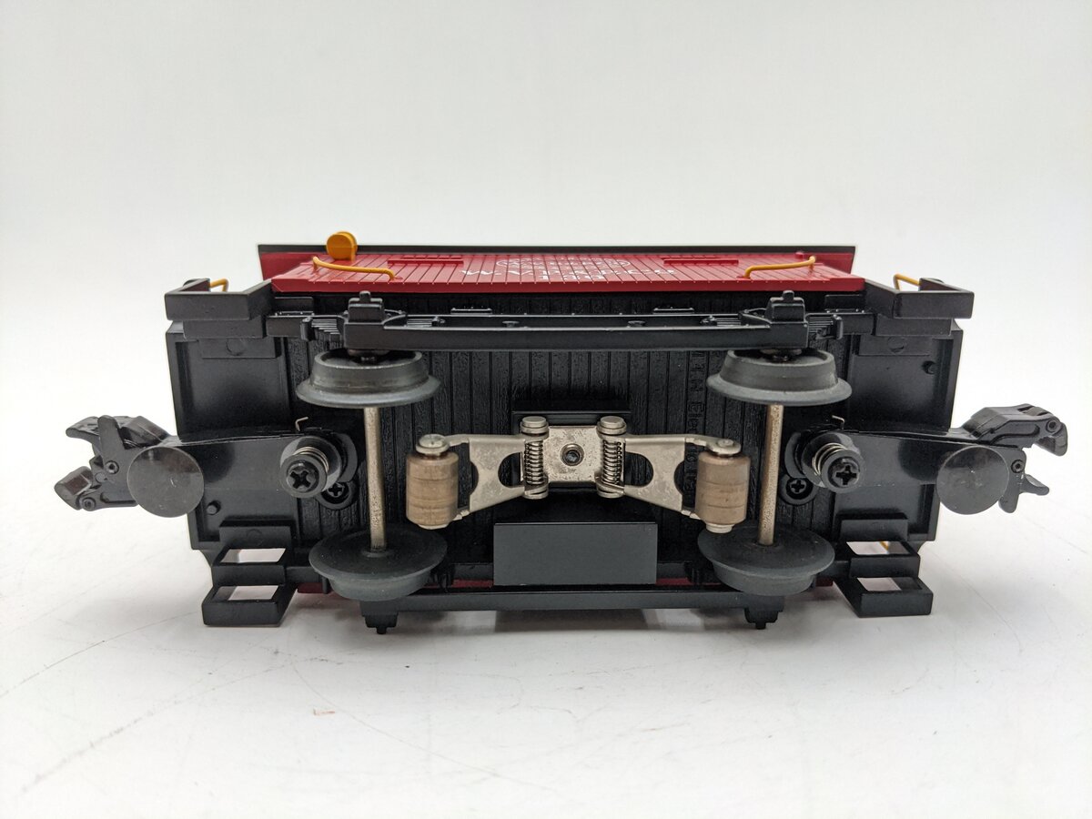 MTH 30-7770 O Gauge West Virginia Pulp and Paper Bobber Caboose #136 EX